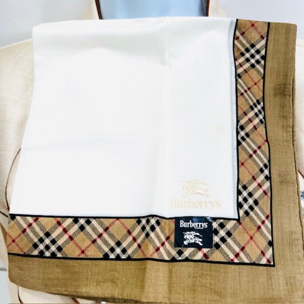 New Men/Women  BURBERRY Handkerchief Nova Check Set of Two 17"-19" 100％Cotton(31 - Picture 4 of 15